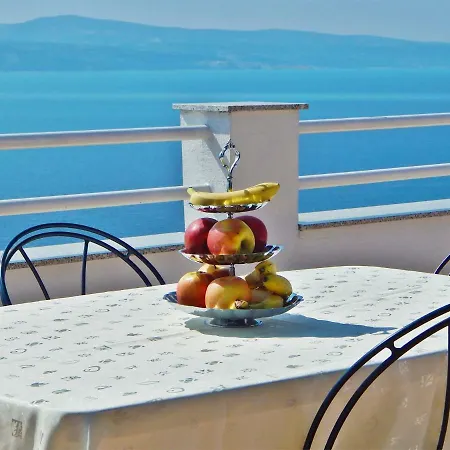 شقة Kovacic أوميس